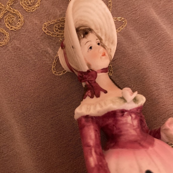 Vintage L’amour China Hand painted Lady Figurine KW24286 - Picture 9 of 9